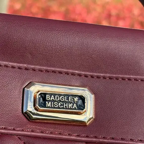 Badgley Mischka Vegan Plum Leather Quilted Tote Bag New - Picture 3 of 9